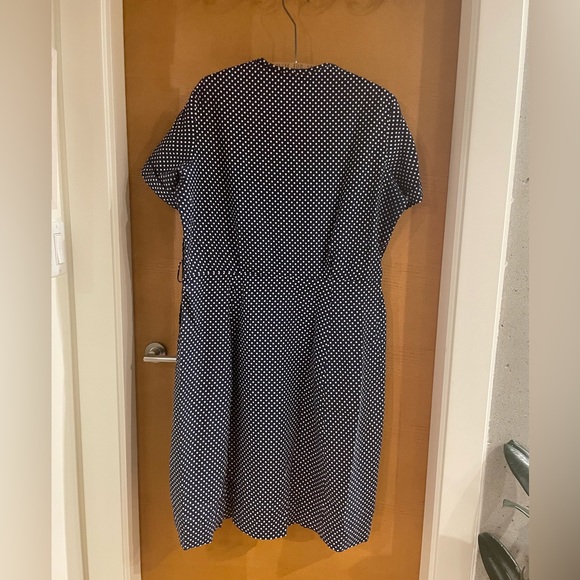 Vintage Polka Dot Shirtwaist Dress - Picture 11 of 13